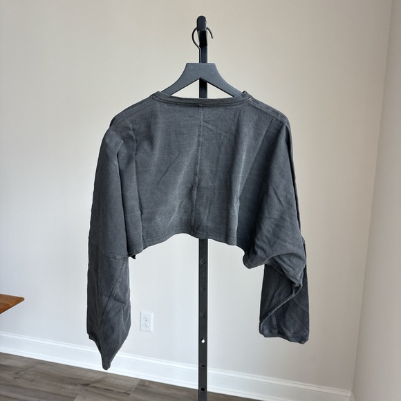 NWT Joah Brown slouchy crop long sleeve M/L - Picture 2 of 2